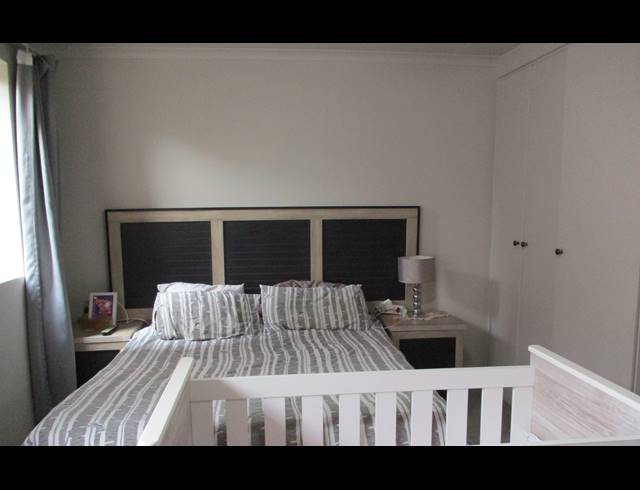 1 BEDROOM APARTMENT FOR SALE IN HELDERKRUIN